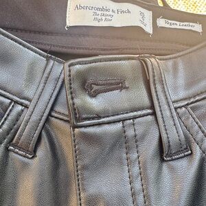 Abercrombie & Fitch Pants Womens 25/0 Black Vegan Faux Leather‎ Skinny